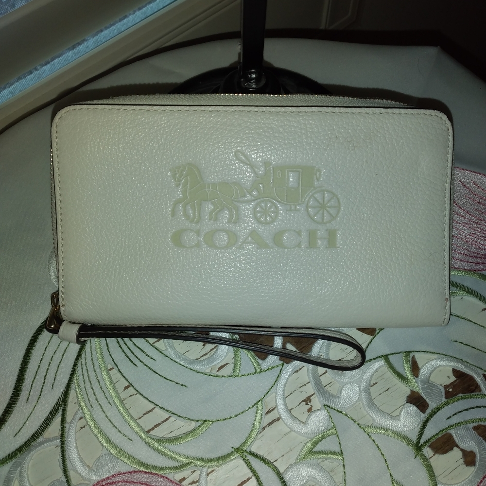 Coach white wallet Horse & Carriage